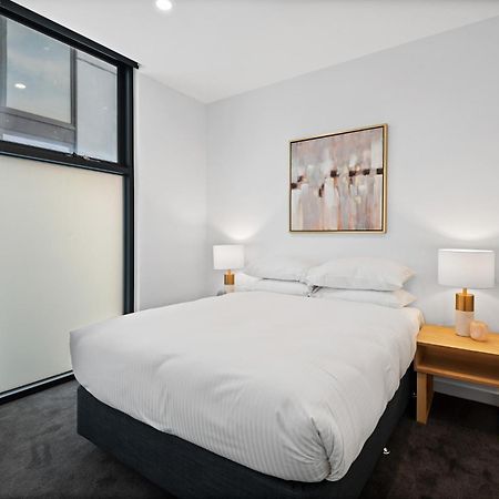 Modern Apartment On Burgundy Precinct & Parklands Μελβούρνη Εξωτερικό φωτογραφία