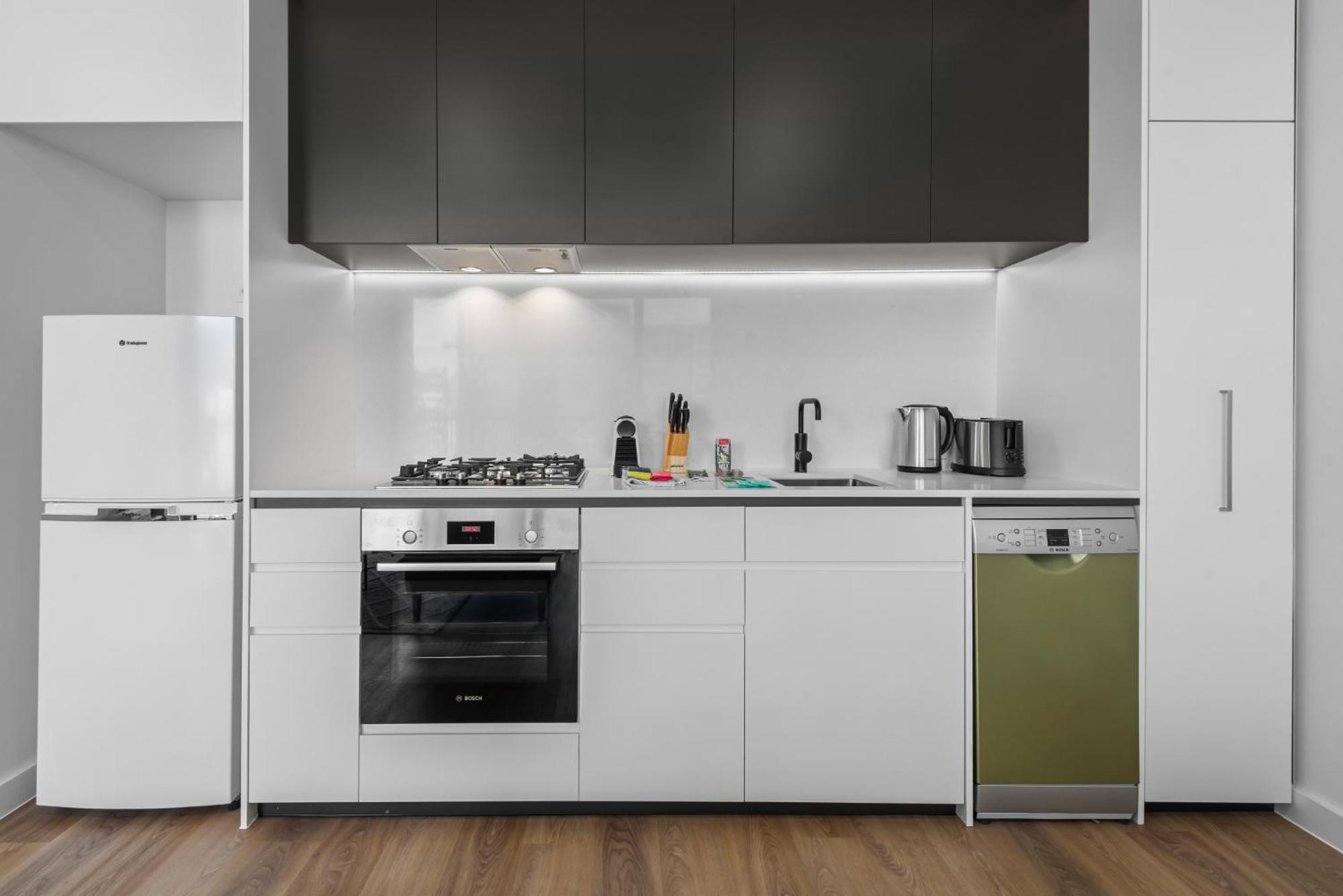 Modern Apartment On Burgundy Precinct & Parklands Μελβούρνη Εξωτερικό φωτογραφία