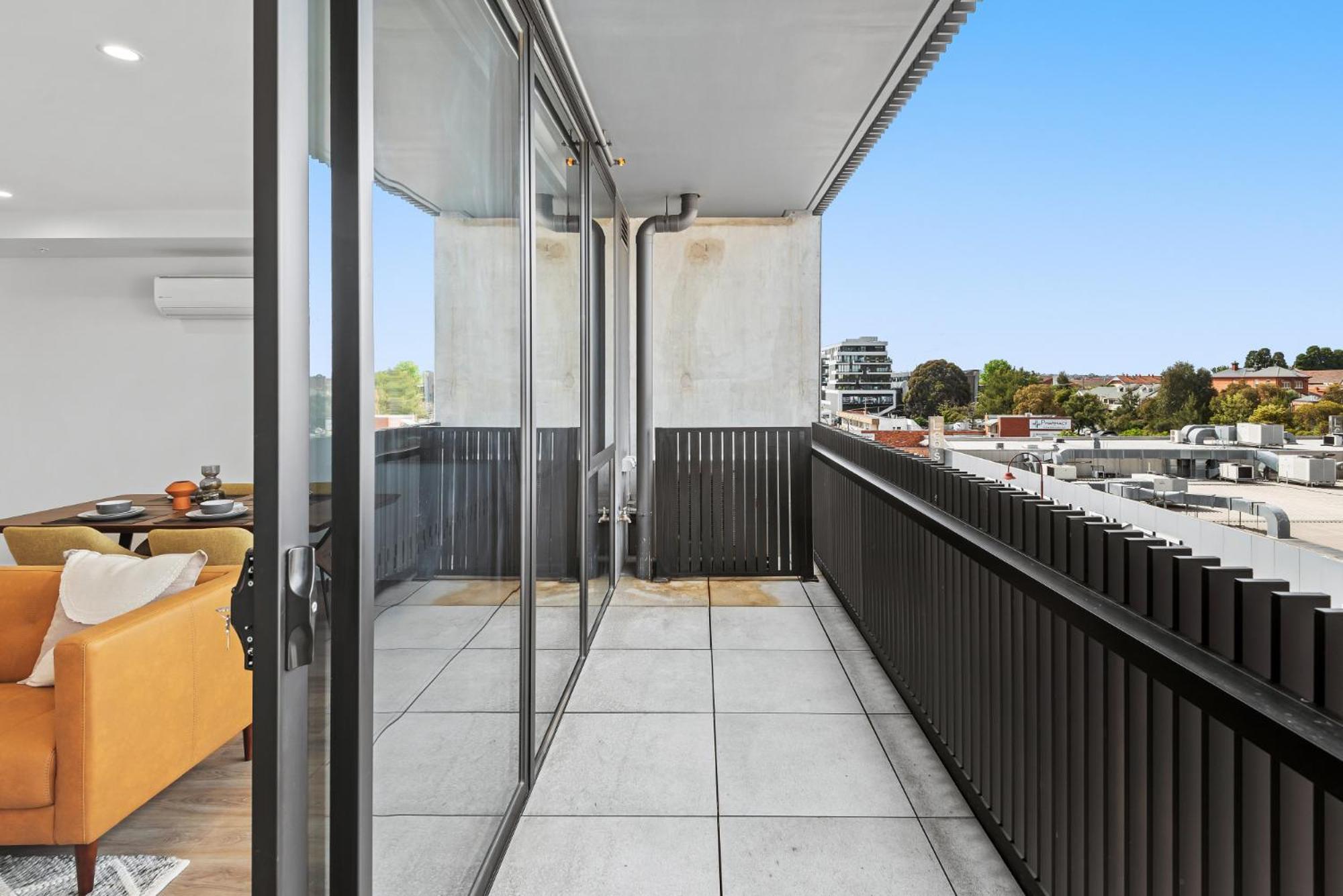 Modern Apartment On Burgundy Precinct & Parklands Μελβούρνη Εξωτερικό φωτογραφία